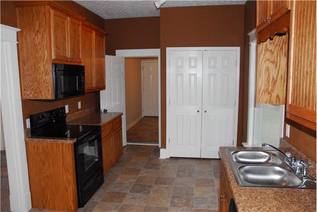 355 North Centerpoint Road Portland, TN 37148 - Photo 8 of 11