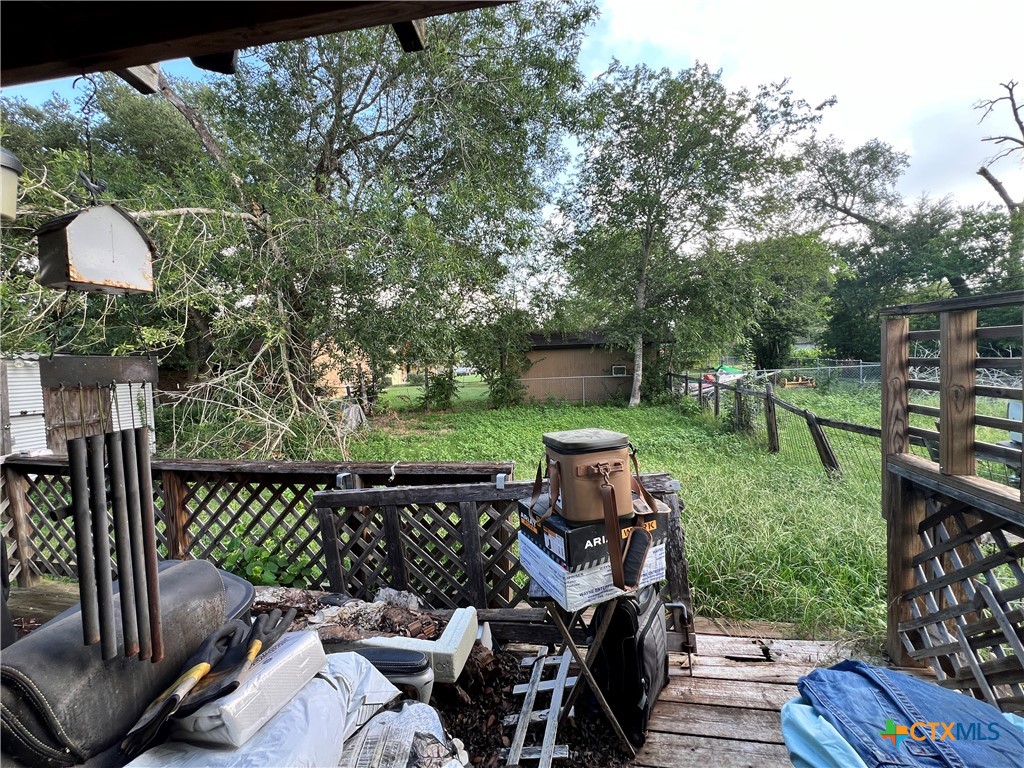 509 Pershing Street Luling, TX 78648 - Photo 4 of 13