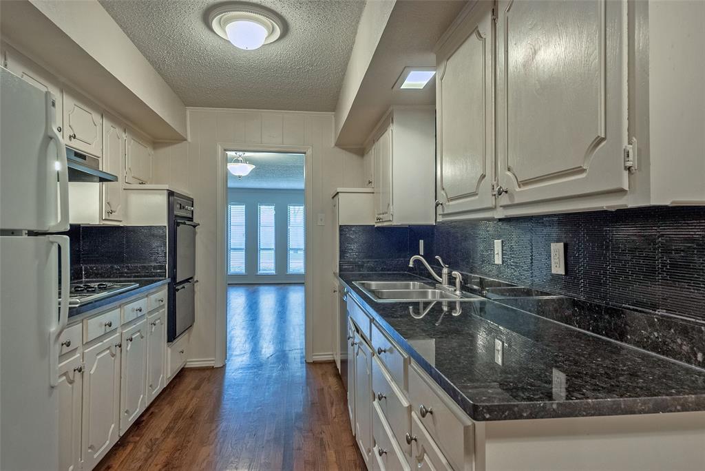 6123 Rincon Way Dallas, TX 75214 - Photo 8 of 34