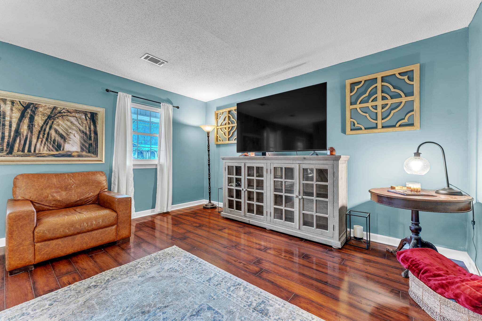 2011 Morris Hill Road Chattanooga, TN 37421 - Photo 2 of 20 2