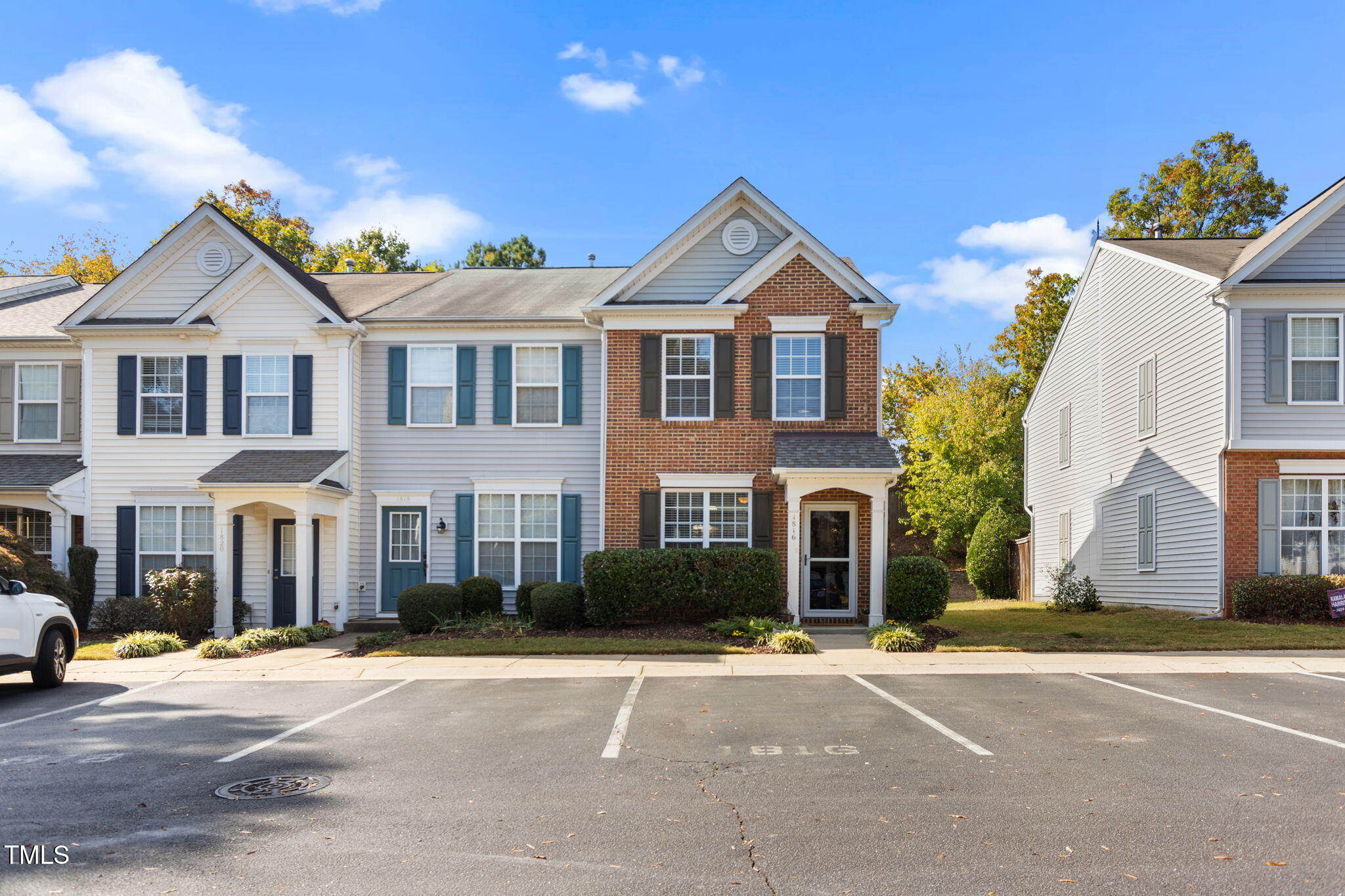 1816 Natalie Brook Way Raleigh, NC 27609 - Photo 2 of 16 2-web-or-mls-1816-natalie-brook-way