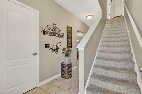 $285,000 | 3721 Green Tree Lane, DeKalb, IL 60115