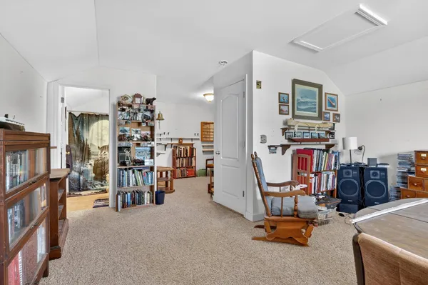 $285,000 | 3721 Green Tree Lane, DeKalb, IL 60115