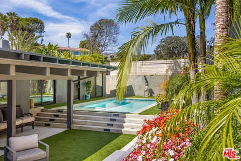 $7,495,000 | 344 Arno Way, Pacific Palisades, CA 90272