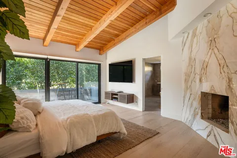 $7,495,000 | 344 Arno Way, Pacific Palisades, CA 90272