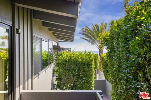 $7,495,000 | 344 Arno Way, Pacific Palisades, CA 90272