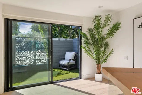 $7,495,000 | 344 Arno Way, Pacific Palisades, CA 90272