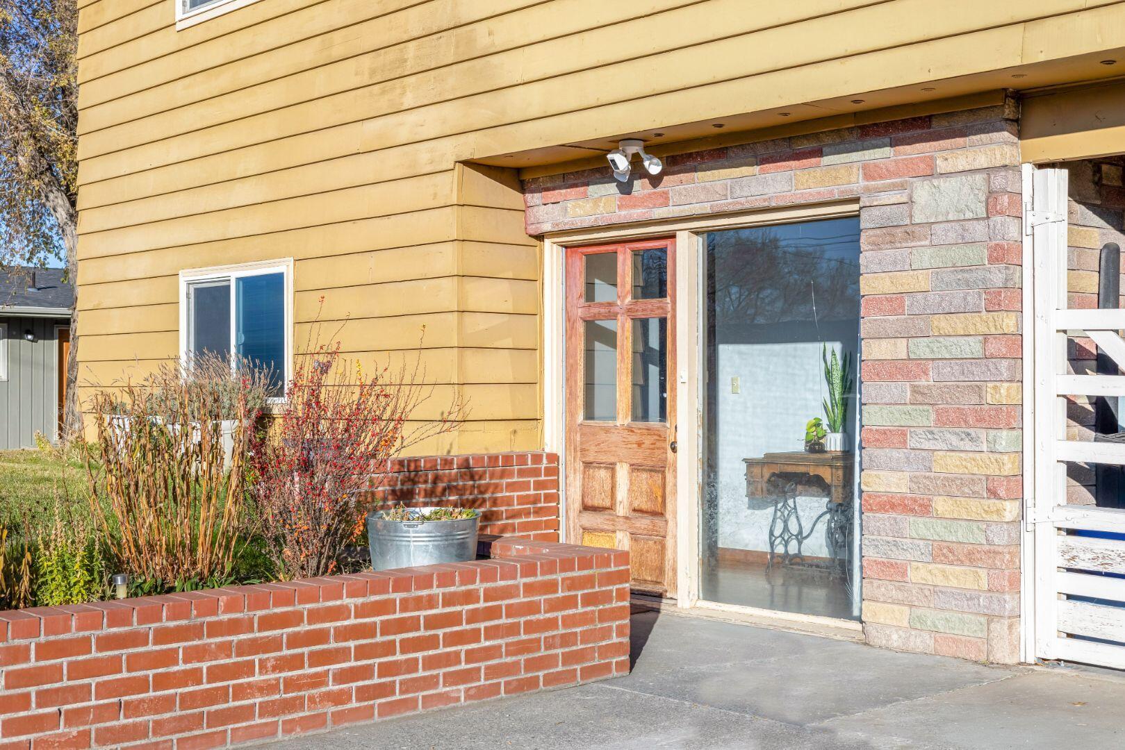 499 Southeast 8th Street Madras, OR 97741 - Photo 3 of 37 04