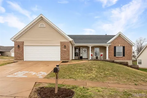 $440,000 | 2112 Santiago Drive, Arnold, MO 63010