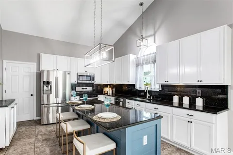 $440,000 | 2112 Santiago Drive, Arnold, MO 63010