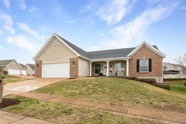 $440,000 | 2112 Santiago Drive, Arnold, MO 63010