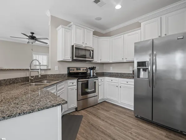 $315,000 | 311 Rossmoor Court, Duncan, SC 29334