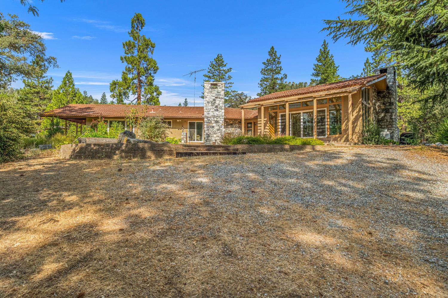 4180 Pleasant Valley Road Placerville, CA 95667 - Photo 11 of 61 Gallery Image 11