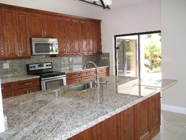 6735 Lago Vista Terrace Boca Raton, FL 33433 - Photo 10 of 33 Moss Pradera 026
