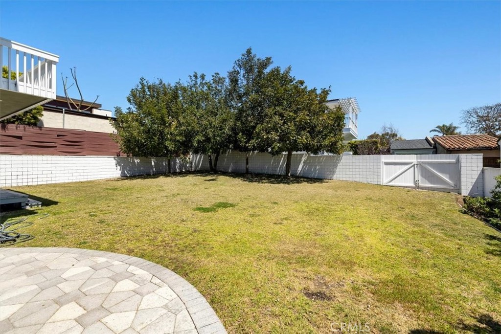 700 John Street Manhattan Beach, CA 90266 - Photo 3 of 5 a view of swimming pool with an outdoor space