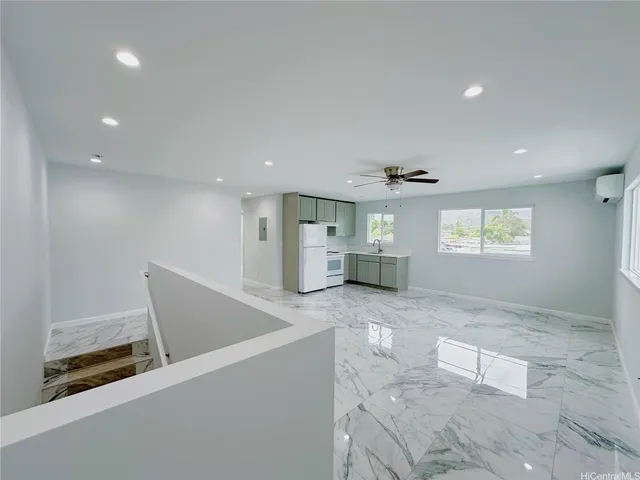 a view of livingroom with furniture