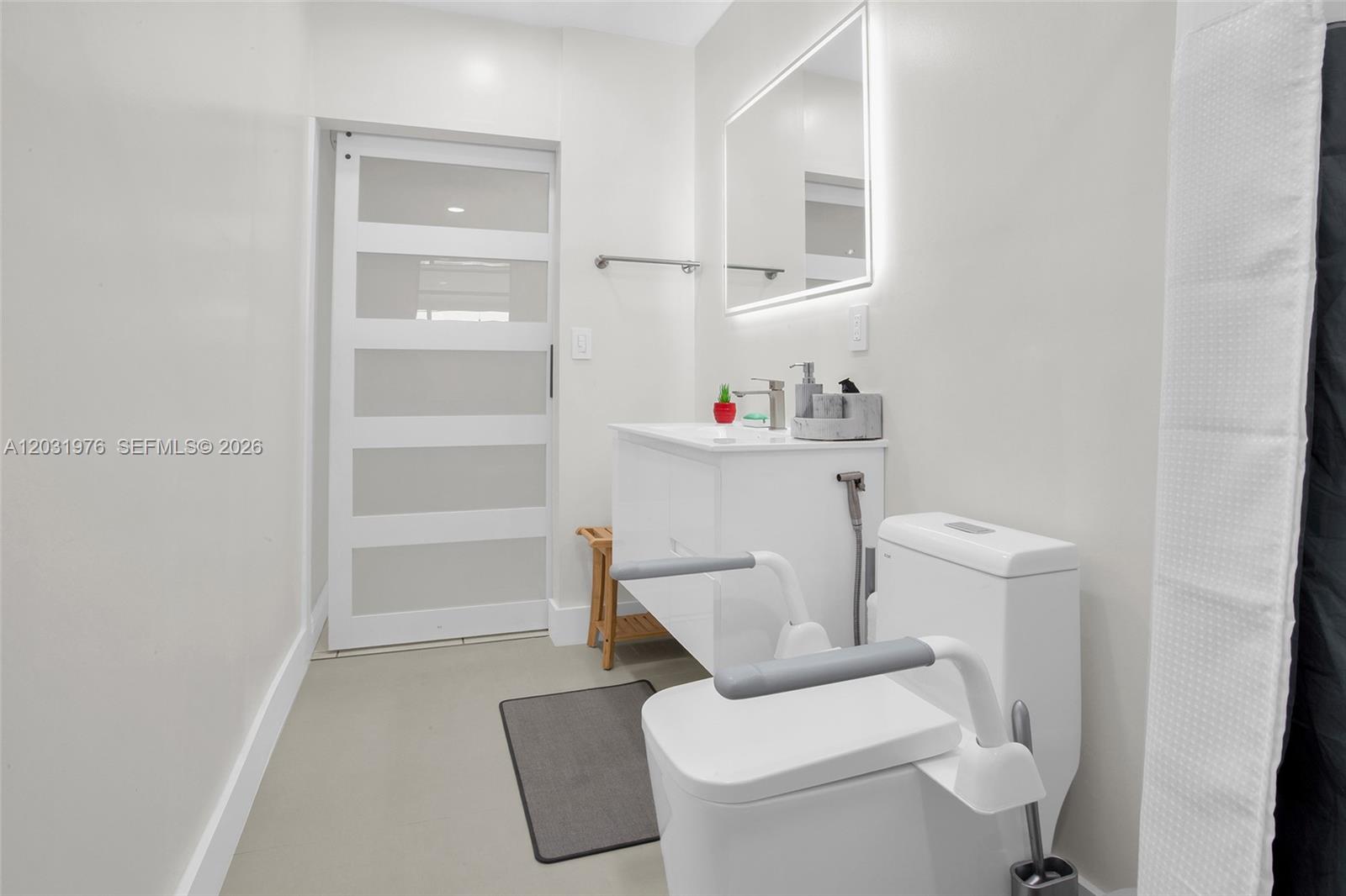 855 West 70 Place Hialeah, FL 33014 - Photo 11 of 39