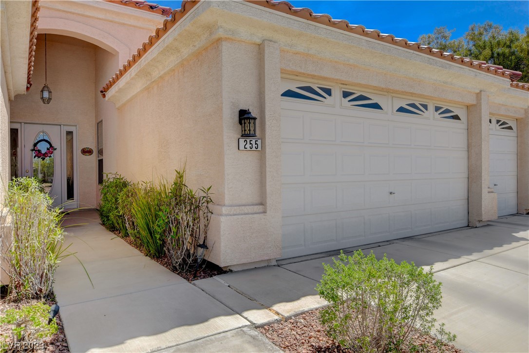 255 Chestnut Ridge Circle Henderson, NV 89012 - Photo 8 of 52 Gallery Image 8