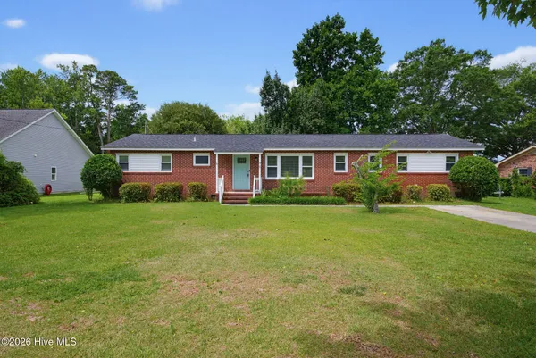 $2,400 | 46 Holland Drive, Castle Hayne, NC 28429