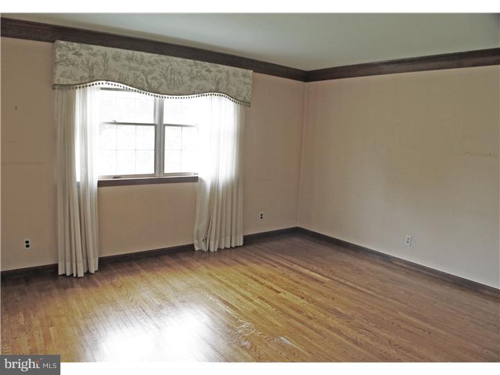 617 Parry Road Cinnaminson, NJ 08077 - Photo 12 of 21 Master Bedroom