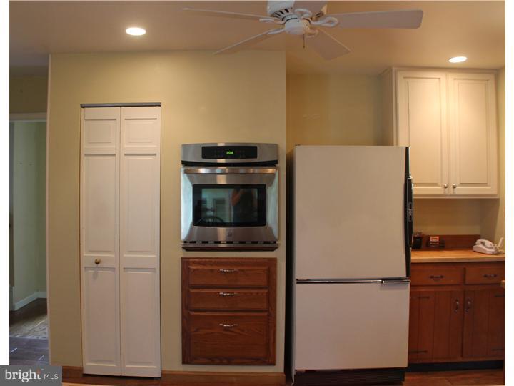 617 Parry Road Cinnaminson, NJ 08077 - Photo 5 of 21 Kitchen