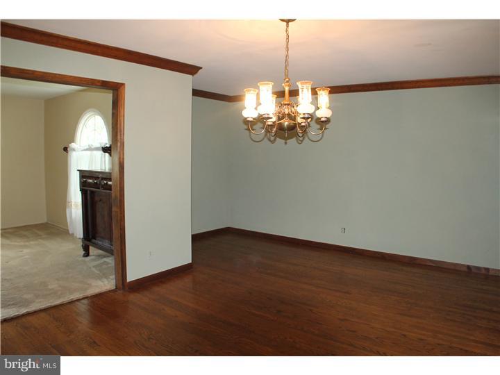 617 Parry Road Cinnaminson, NJ 08077 - Photo 9 of 21 Dining Room