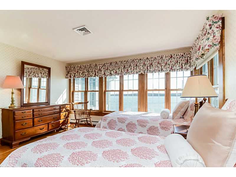 146 Colonel John Gardner Road Narragansett, RI 02882 - Photo 11 of 25 Bedroom.