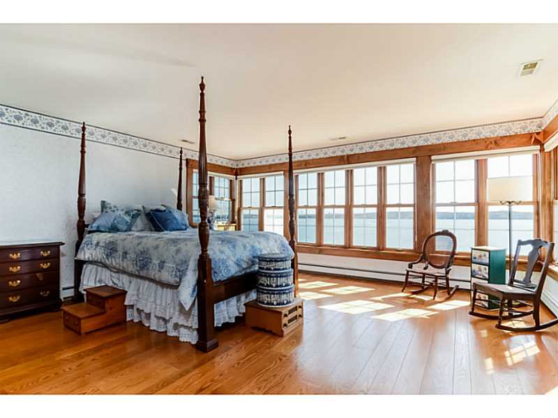 146 Colonel John Gardner Road Narragansett, RI 02882 - Photo 9 of 25 Master Bedroom.