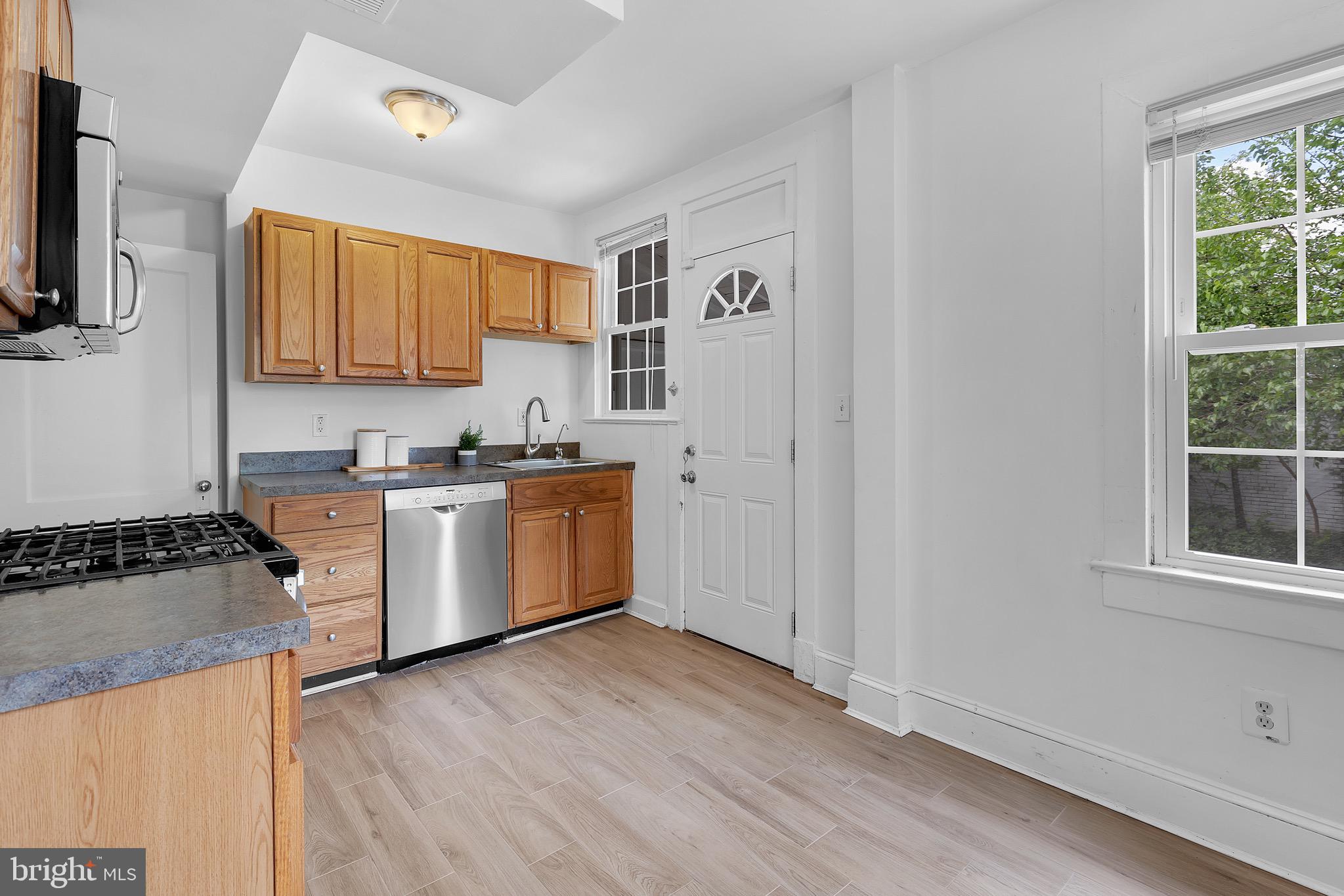 6211 5th Street Northwest Washington, DC 20011 - Photo 13 of 32 Kitcken