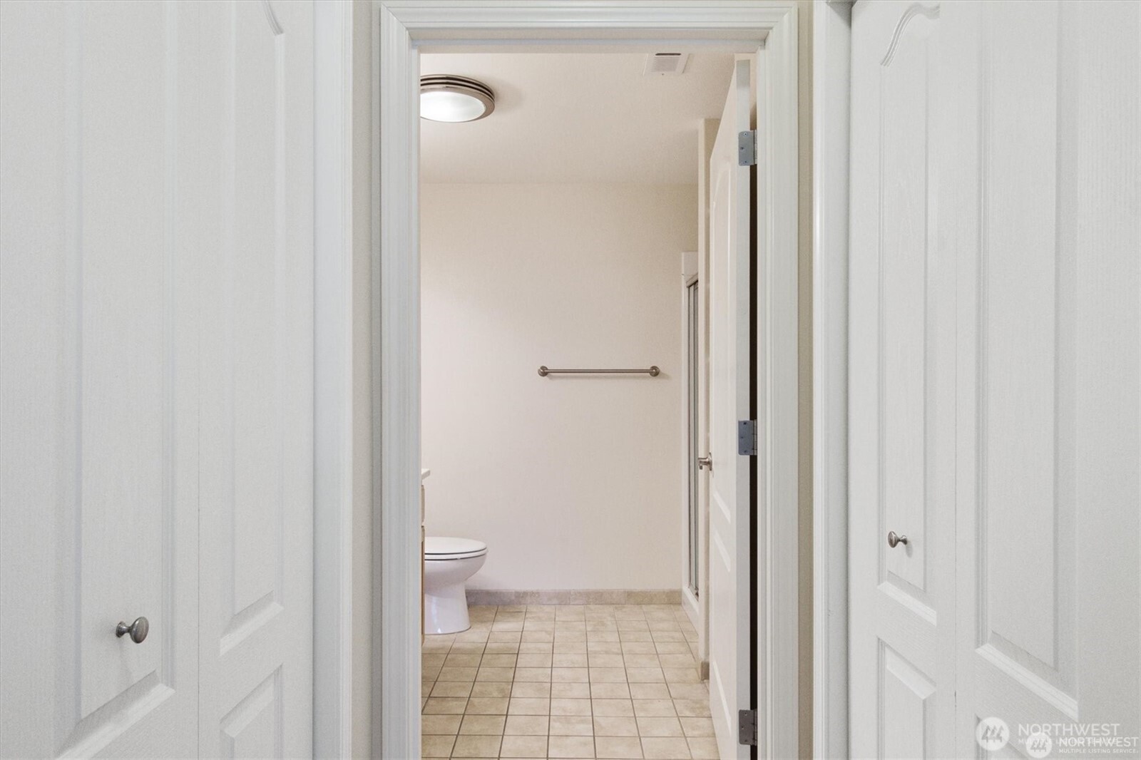 1548 River Road, Unit 209 Longview, WA 98632 - Photo 19 of 24 a bathroom with a granite countertop sink