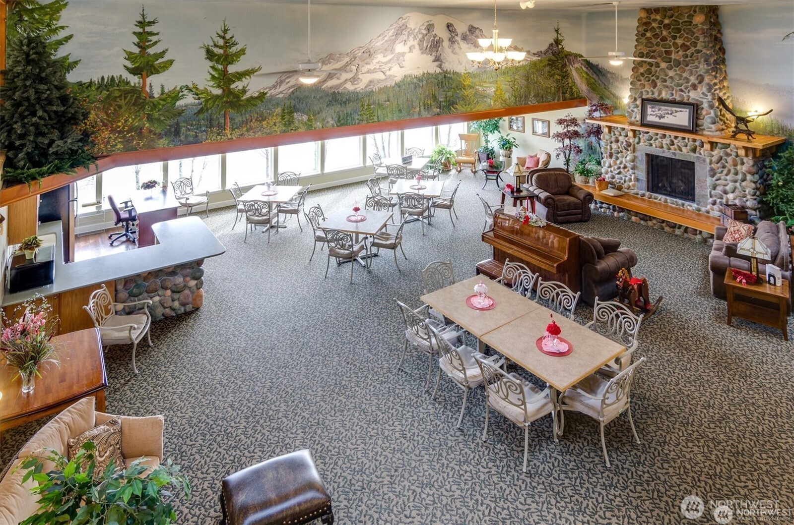 1548 River Road, Unit 209 Longview, WA 98632 - Photo 22 of 24 a view of a chairs and table in a patio