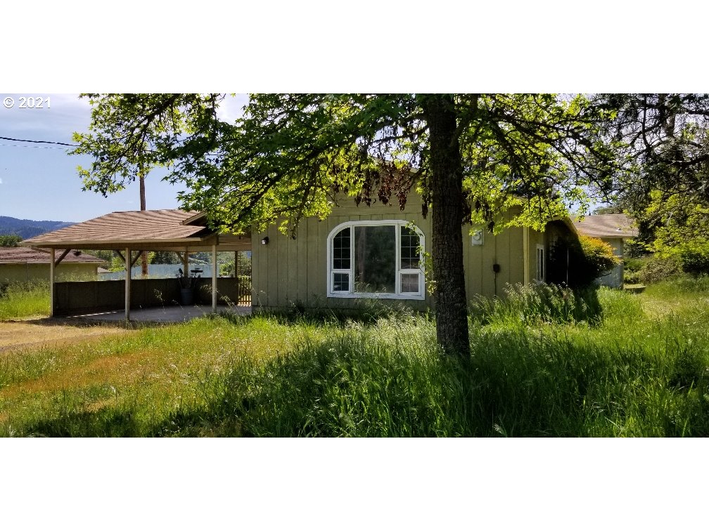 693 Clarks Branch Road Myrtle Creek, OR 97457 - Photo 3 of 22 Gallery Image 3