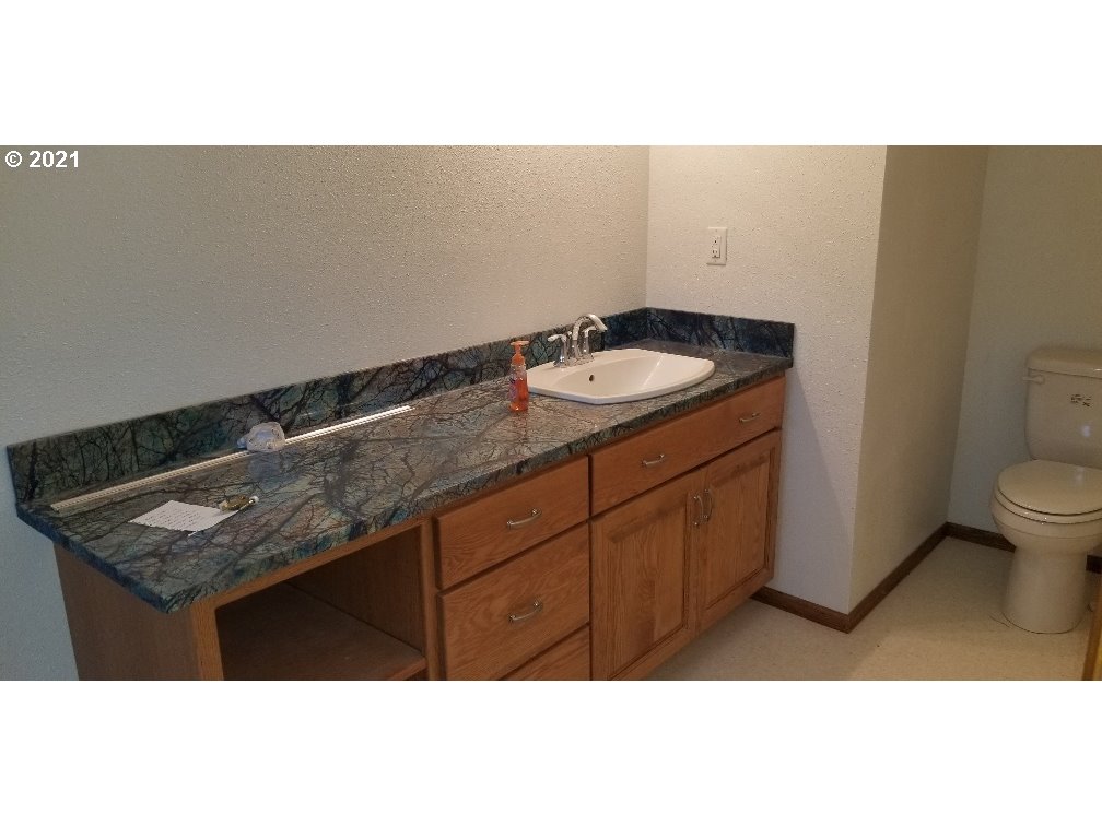 693 Clarks Branch Road Myrtle Creek, OR 97457 - Photo 8 of 22 Gallery Image 8