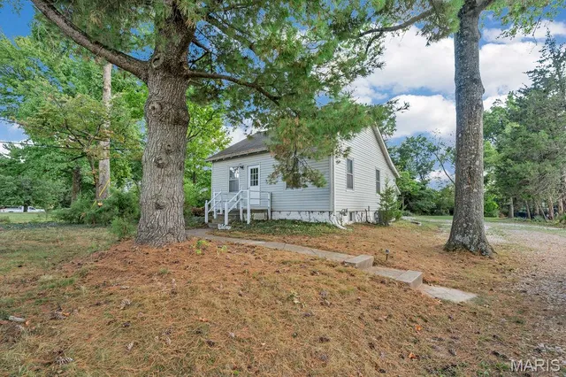 $269,900 | 12204 Ladue Road, St. Louis, MO 63141