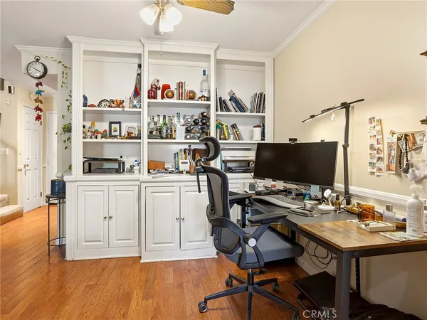 $489,984 | 8348 Penfield Avenue, Unit 3, Winnetka, CA 91306