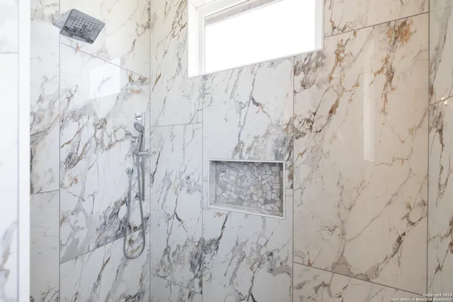 $775,000 | 811 Horseshoe Falls, Bandera, TX 78003