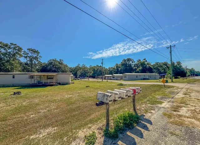 $1,000,000 | 10649 Northwest Goodman Drive, Bristol, FL 32321