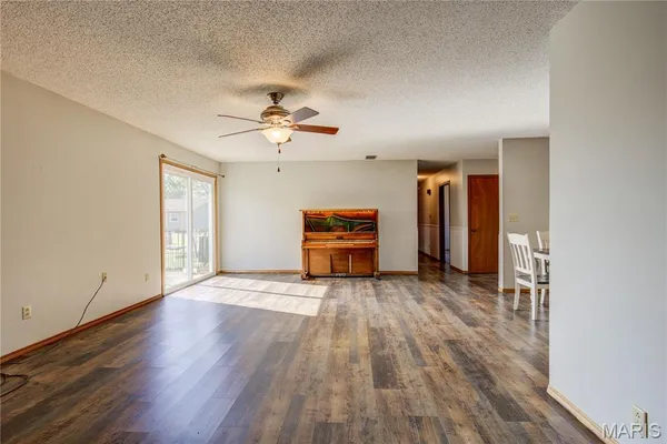 $205,000 | 202 Ashley Drive, Sikeston, MO 63801