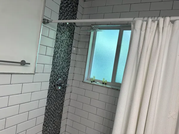 $1,870 | 1258 Beach Road, Unit 7, Singer Island, FL 33404