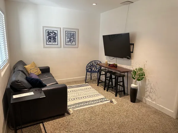 $1,870 | 1258 Beach Road, Unit 7, Singer Island, FL 33404