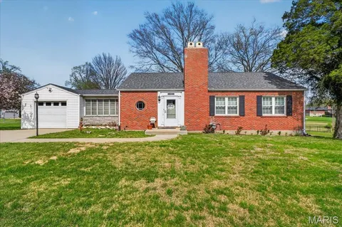 $295,000 | 9845 East Concord Road, St. Louis, MO 63128