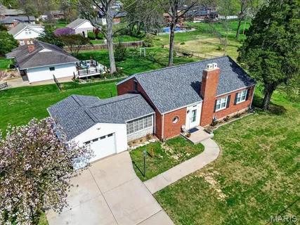 $295,000 | 9845 East Concord Road, St. Louis, MO 63128