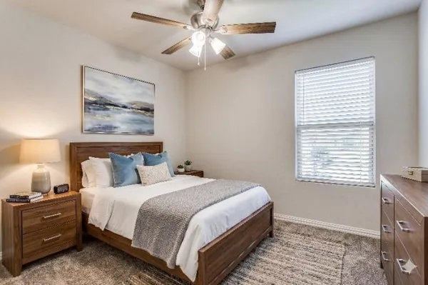 $2,099 | 1415 South Freeway, Fort Worth, TX 76104