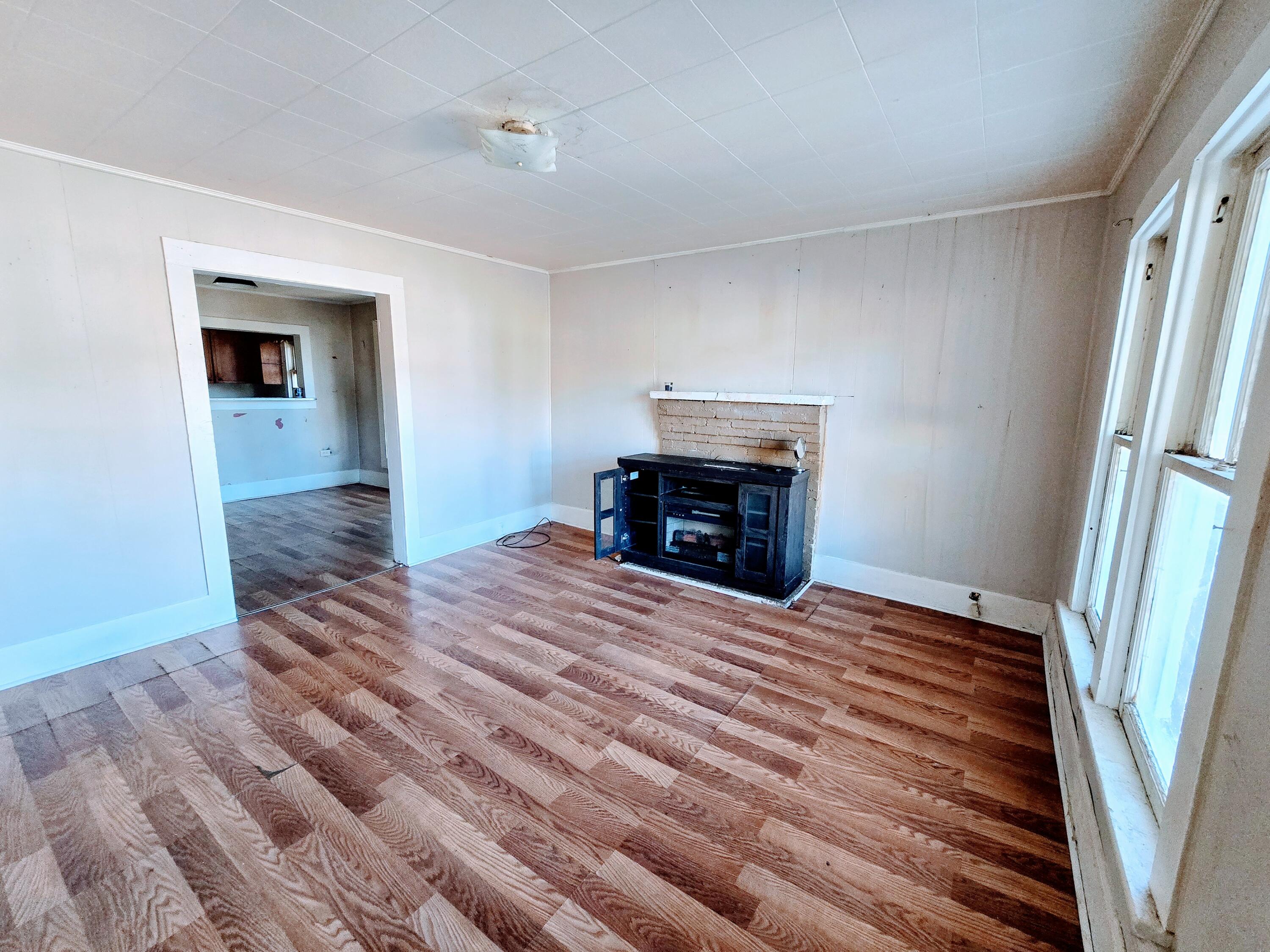 570 Inman Street East Cleveland, TN 37311 - Photo 6 of 12 20241014_131845~2