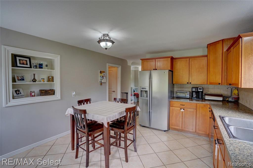 7303 East River Road Flushing, MI 48433 - Photo 13 of 30