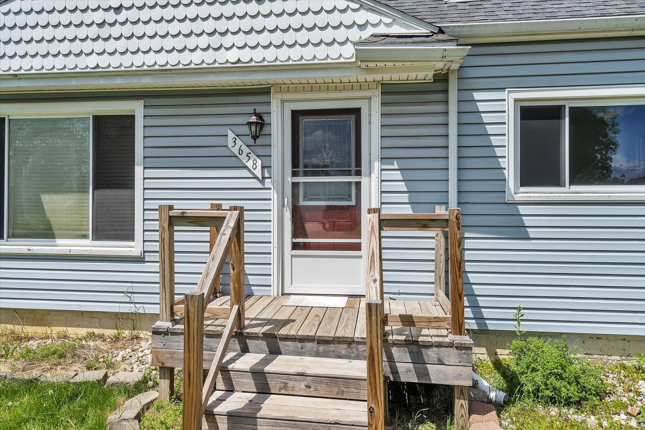 3658 Best Road Jackson, MI 49203 - Photo 3 of 24 05-3658-Best-Rd-WindowStill-Real-Estate-