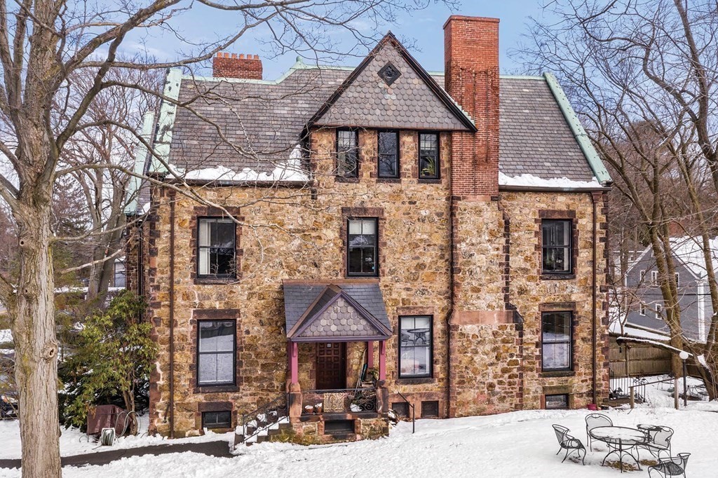 242 Walnut Street Brookline, MA 02445 - Photo 1 of 17 Gallery Image 1