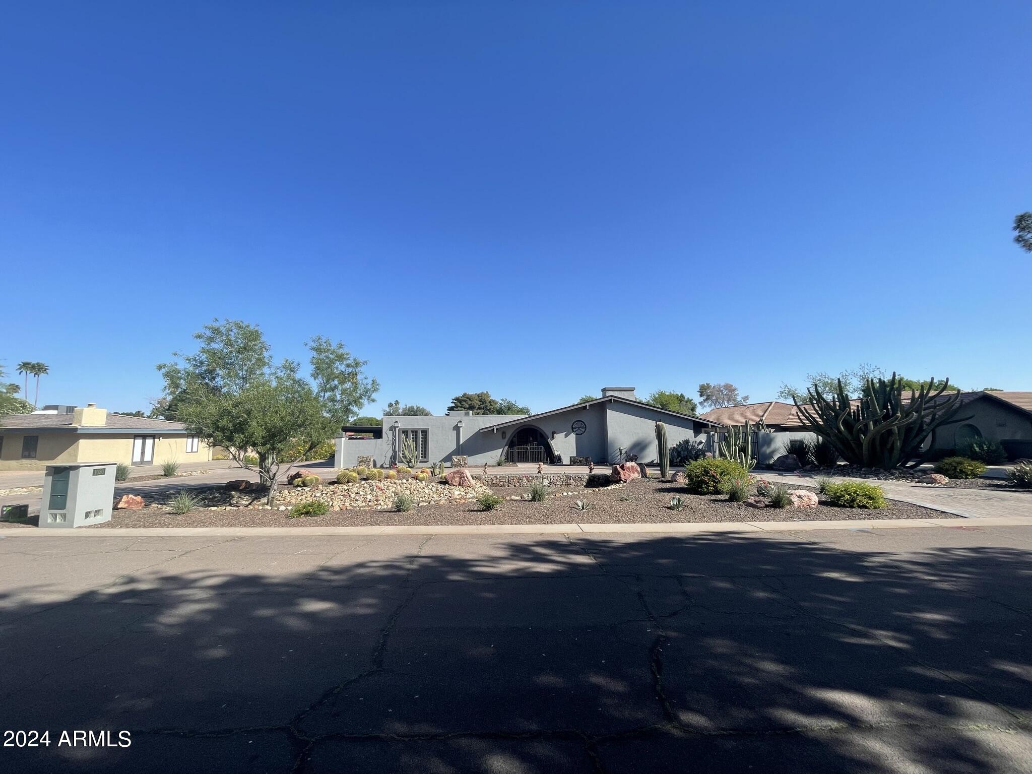 1020 East El Freda Road Tempe, AZ 85284 - Photo 14 of 90 El freda exterior 2