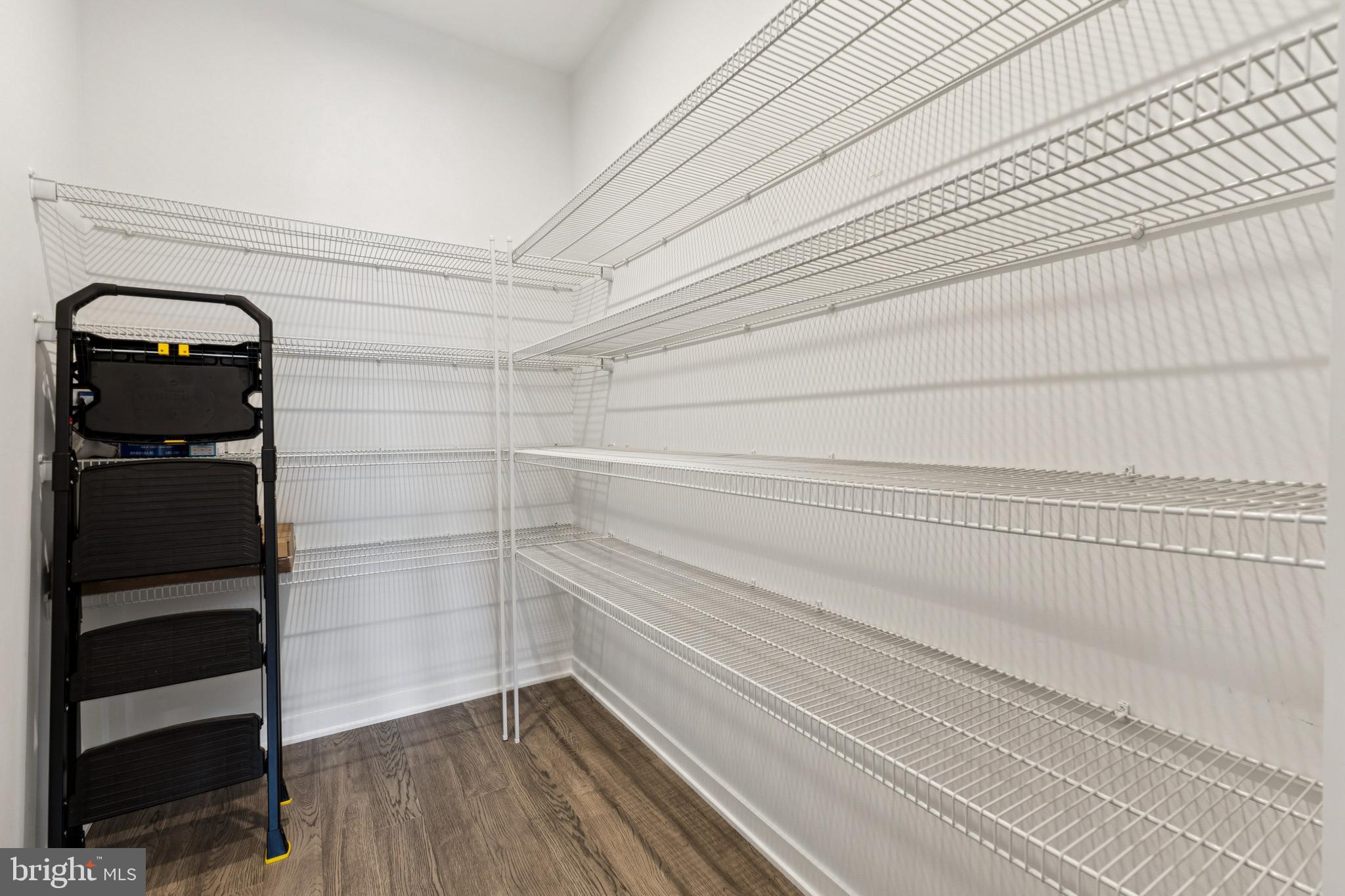 4635 Charger Place, Unit 805 Chantilly, VA 20151 - Photo 19 of 41 Walk-in pantry off kitchen