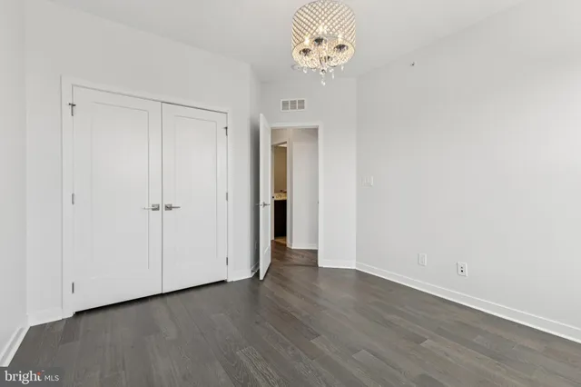 $715,000 | 4635 Charger Place, Unit 805, Chantilly, VA 20151